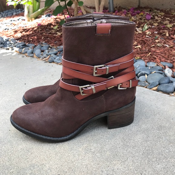 Bull Boxer Shoes - 🖤OFFER $20🖤 [Bull Boxer] Brown Buckle Booties